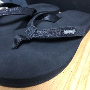 Reef black glittery flip flops 7